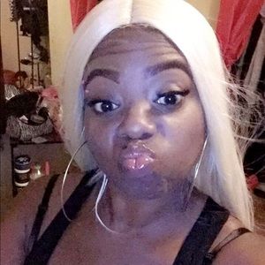 Meet your Posher, Venus